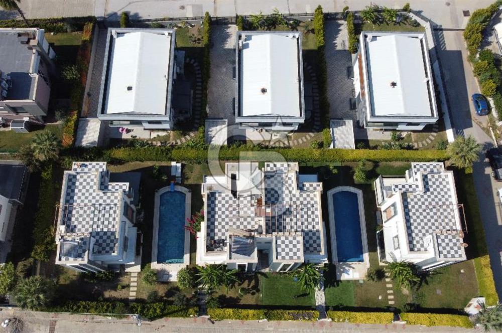 Güzelbahçe Kahramandere'de Fırsat Havuzlu 4+2 Lüks Villa