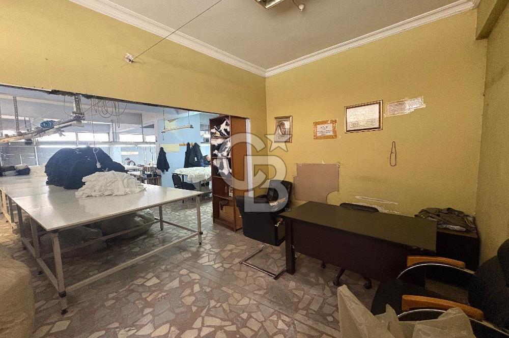 SULTANGAZİ 50.YIL MAHALLESİ'NDE 370 M2 SATILIK DÜKKAN