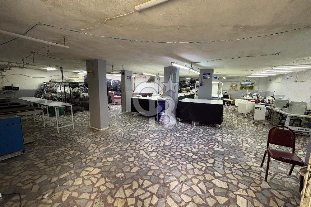 SULTANGAZİ 50.YIL MAHALLESİ'NDE 370 M2 SATILIK DÜKKAN