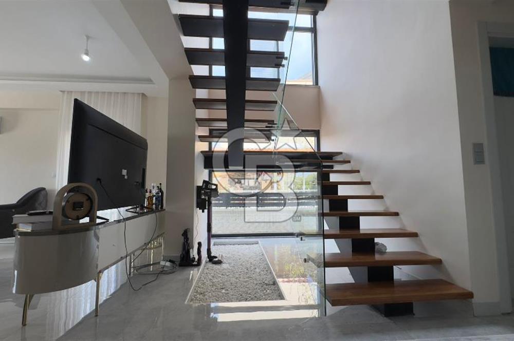 C.B. ROUTE | Dikilinin Gözde Lokasyonunda Modern Villa