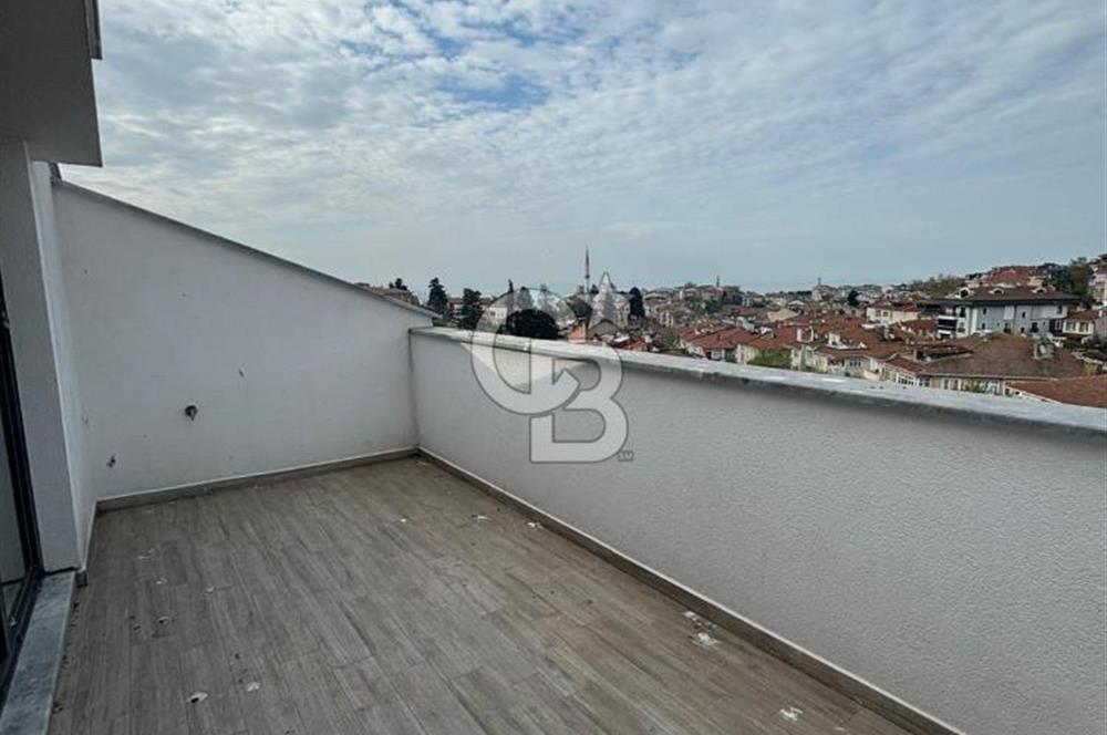 ŞİLE MERKEZDE DENİZ MANZARALI ÇİFT GİRİŞLİ MARKET ÜSTÜ DUBLEKS