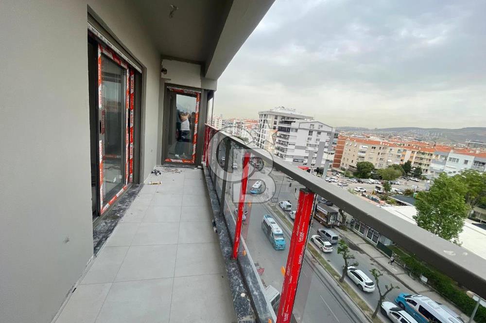 Karşıyaka Atatürk bulvarı üzerinde 3+1 Sıfır Daire