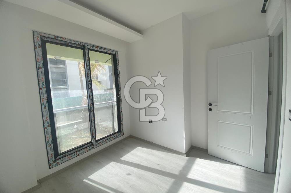 BAYRAKLI POSTACILAR'DA BOŞ 1+1 SATILIK DAİRE 