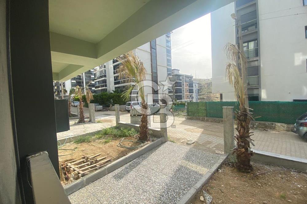 BAYRAKLI POSTACILAR'DA BOŞ 1+1 SATILIK DAİRE 