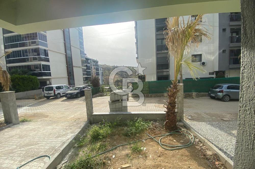 BAYRAKLI POSTACILAR'DA BOŞ 1+1 SATILIK DAİRE 