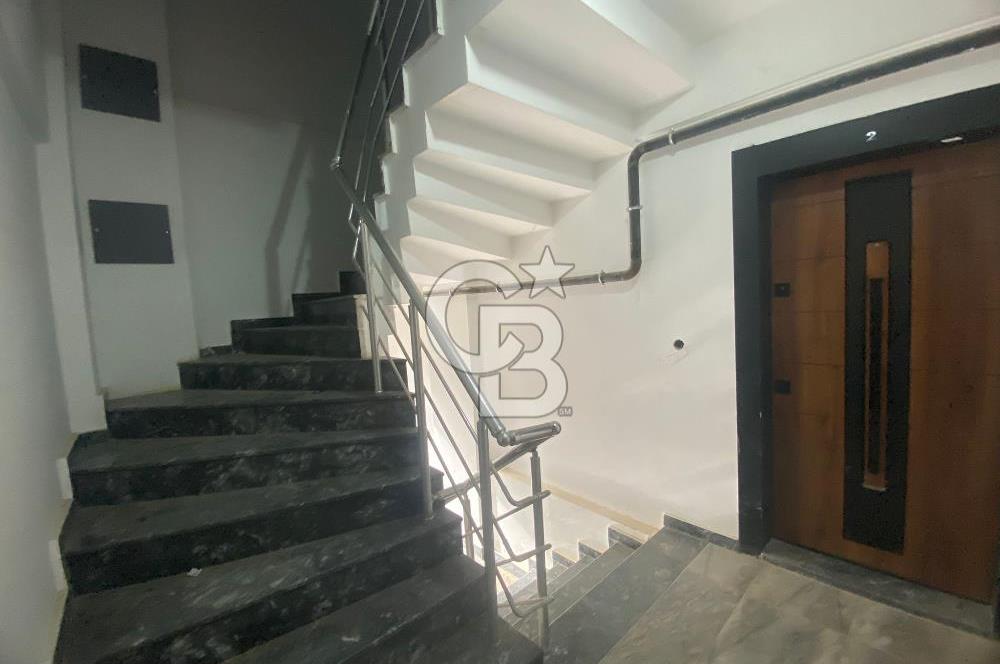 BAYRAKLI POSTACILAR'DA BOŞ 1+1 SATILIK DAİRE 