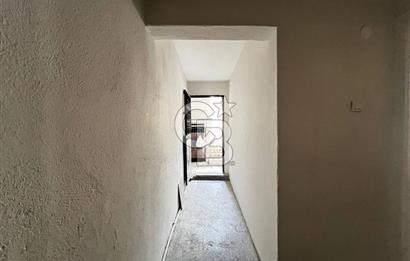 BORNOVA DA FIRSAT KONUMDA BAHÇELİ ZEMİN KAT 3+1 SATILIK DAİRE 