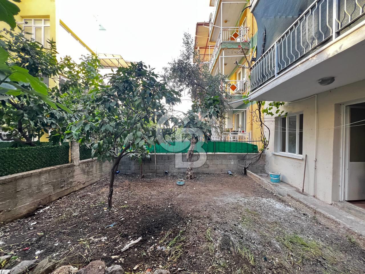 BORNOVA DA FIRSAT KONUMDA BAHÇELİ ZEMİN KAT 3+1 SATILIK DAİRE 