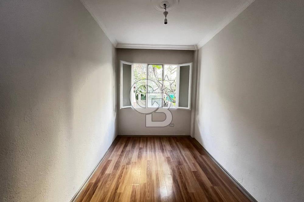 BORNOVA DA FIRSAT KONUMDA BAHÇELİ ZEMİN KAT 3+1 SATILIK DAİRE 