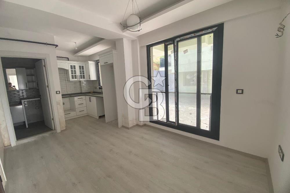 BAYRAKLI POSTACILAR'DA BOŞ 1+1 SATILIK DAİRE 