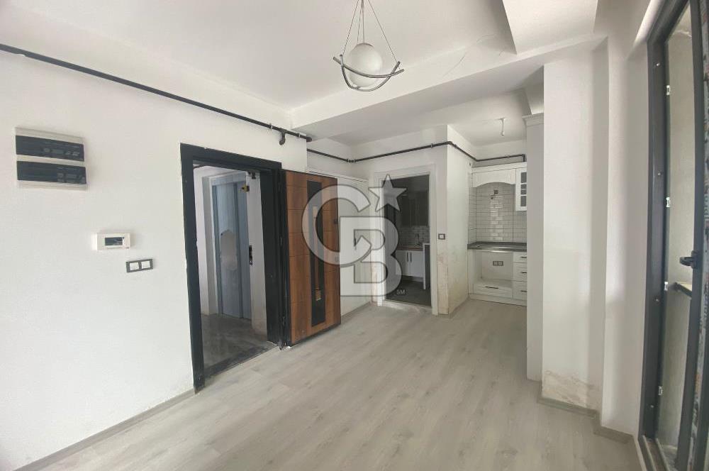 BAYRAKLI POSTACILAR'DA BOŞ 1+1 SATILIK DAİRE 