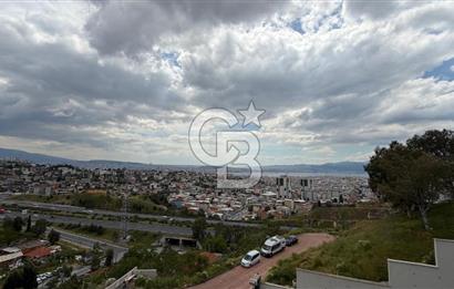 İZMİR'İNN SİTESİNDE DENİZ MANZARALI SATILIK GENİŞ BOŞ 3+1 DAİRE