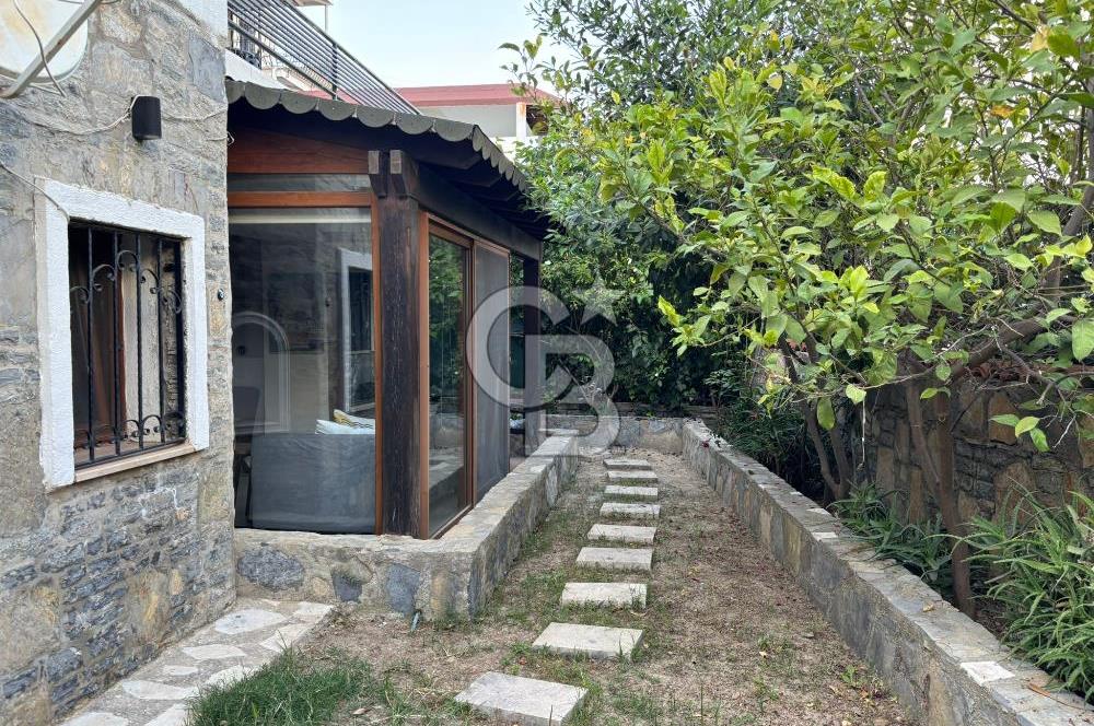 Bodrum Bitez  Asarlık’ta Bahçe Katı  Full Eşyalı, 2+1 Yıllık Kiralık Daire