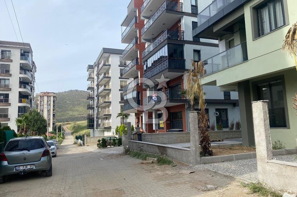 BAYRAKLI POSTACILAR'DA BOŞ 1+1 SATILIK DAİRE 