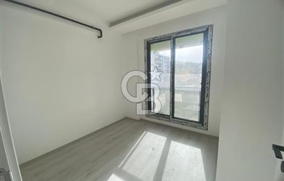 BAYRAKLI POSTACILAR'DA BOŞ 1+1 SATILIK DAİRE 