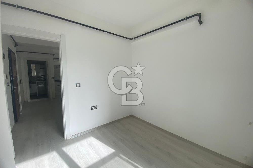 BAYRAKLI POSTACILAR'DA BOŞ 1+1 SATILIK DAİRE 