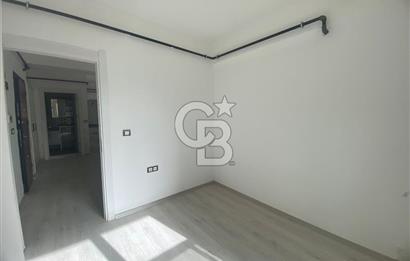 BAYRAKLI POSTACILAR'DA BOŞ 1+1 SATILIK DAİRE 