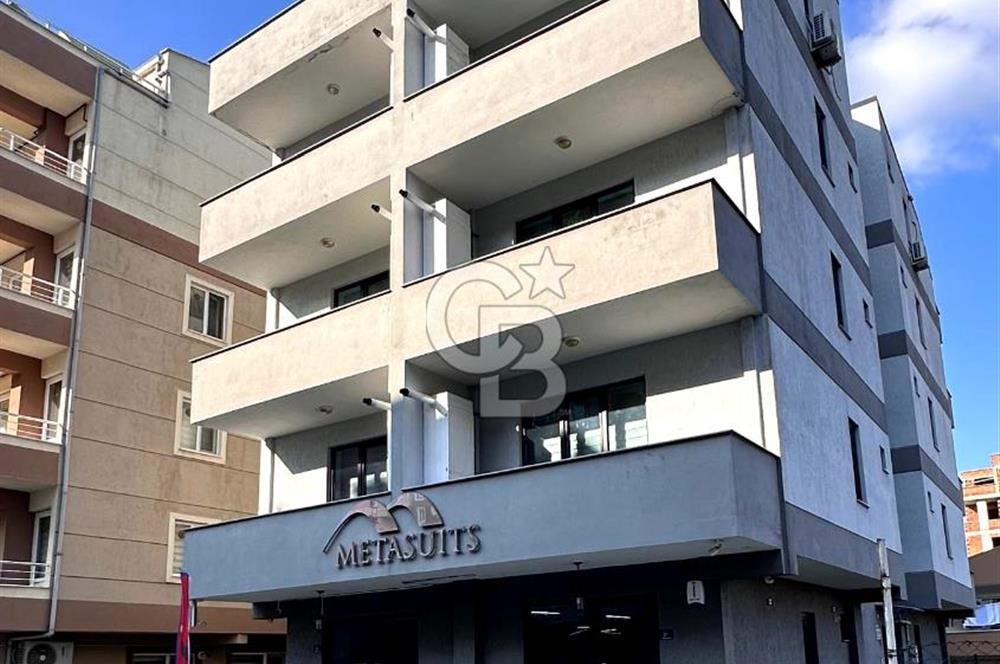 GÖRÜKLE MERKEZİ KONUMDA 1+1 EŞYALI ARAKAT KİRALIK DAİRE