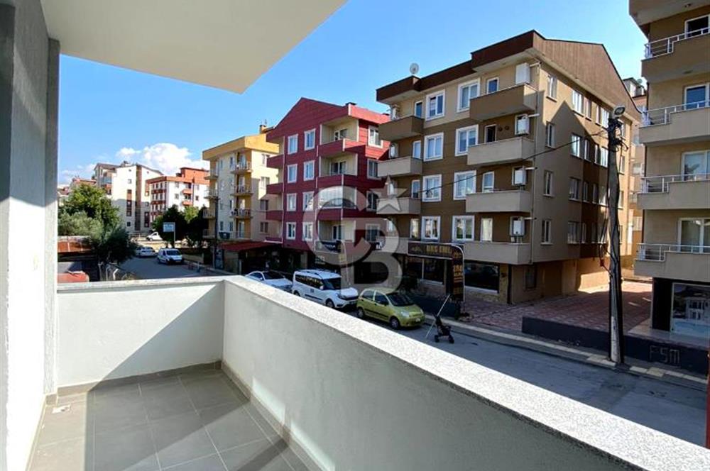 GÖRÜKLE MERKEZİ KONUMDA 1+1 EŞYALI ARAKAT KİRALIK DAİRE