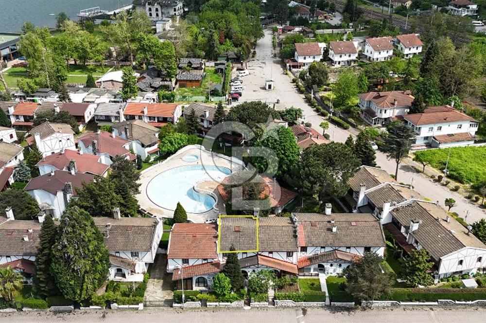 Mavi ve Yeşil Bir Arada: Sahil Yanı, Sosyal Tesisli 3.5+1 Villa