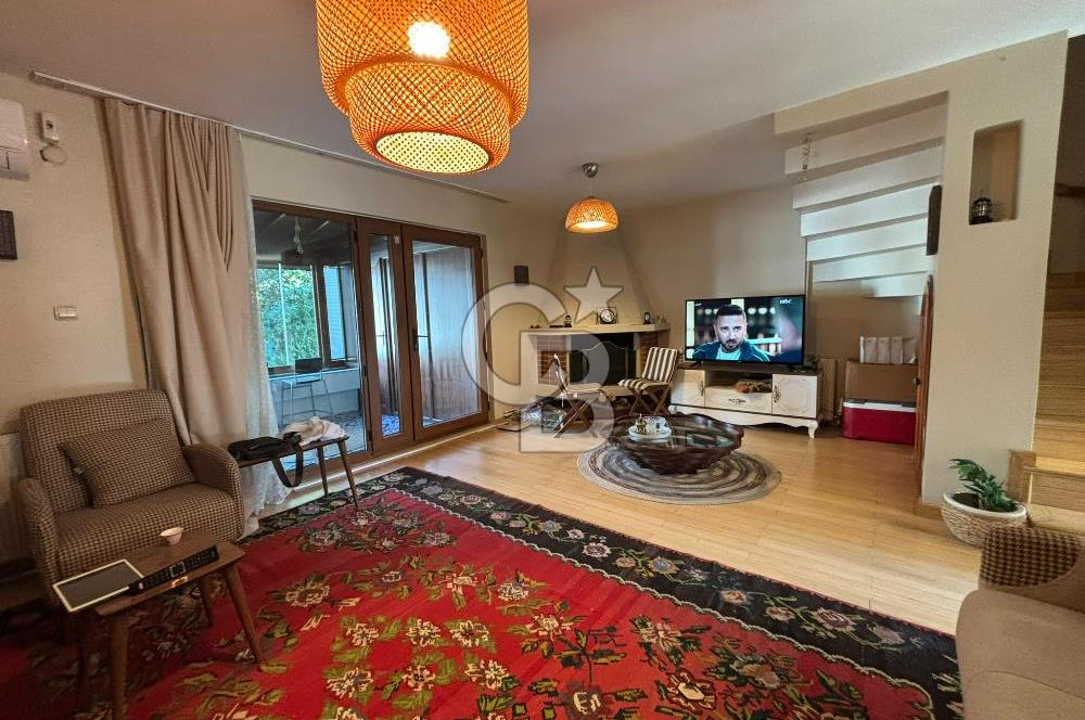 Mavi ve Yeşil Bir Arada: Sahil Yanı, Sosyal Tesisli 3.5+1 Villa