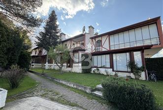 Mavi ve Yeşil Bir Arada: Sahil Yanı, Sosyal Tesisli 3.5+1 Villa - 1 - 349284