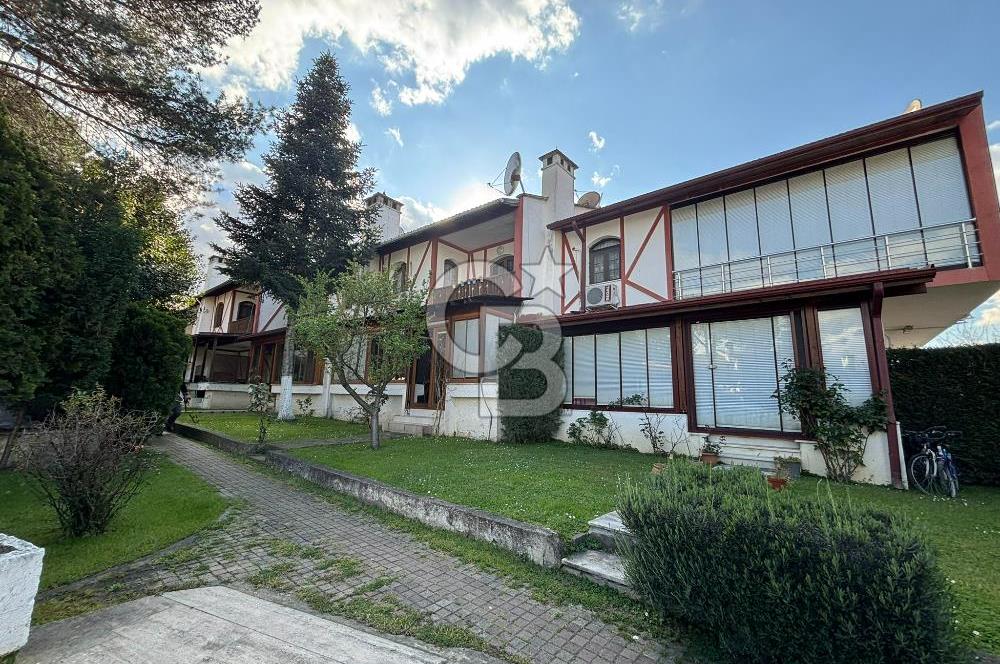 Mavi ve Yeşil Bir Arada: Sahil Yanı, Sosyal Tesisli 3.5+1 Villa