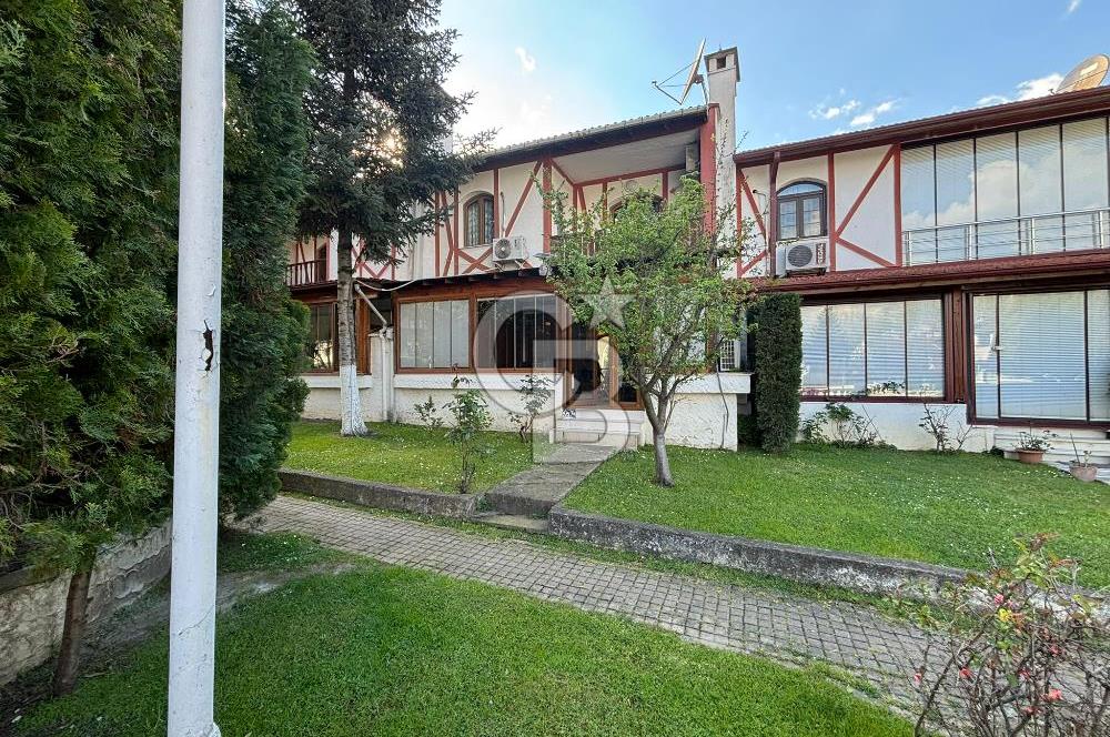 Mavi ve Yeşil Bir Arada: Sahil Yanı, Sosyal Tesisli 3.5+1 Villa