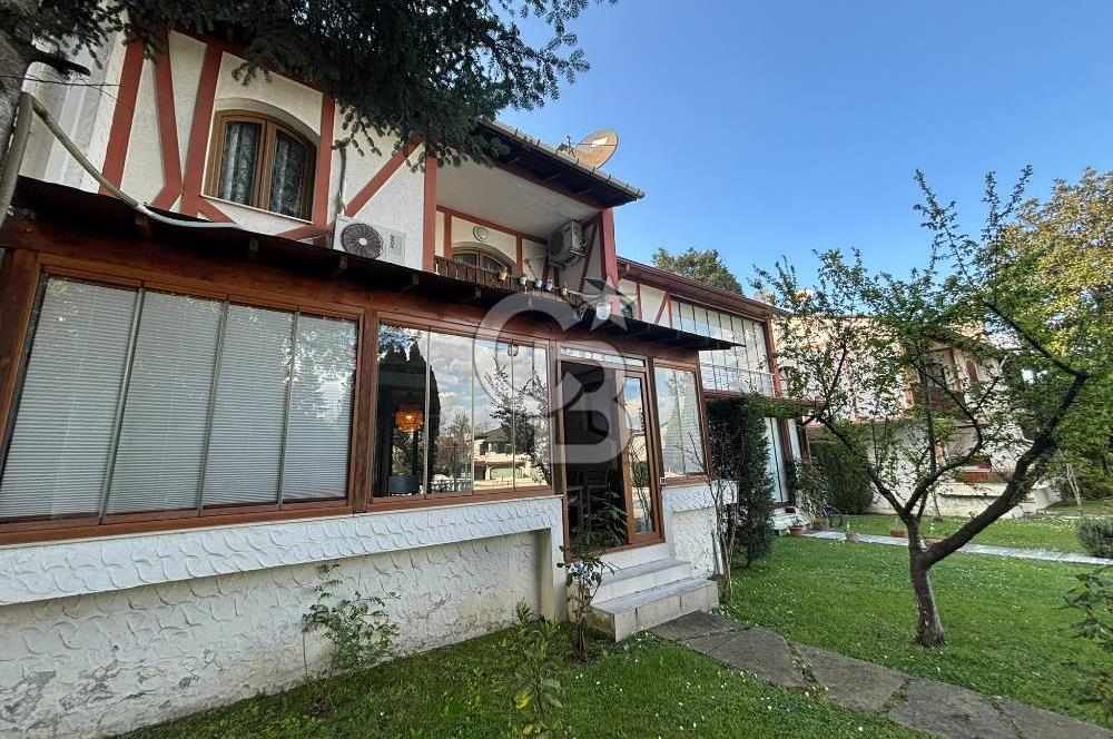 Mavi ve Yeşil Bir Arada: Sahil Yanı, Sosyal Tesisli 3.5+1 Villa