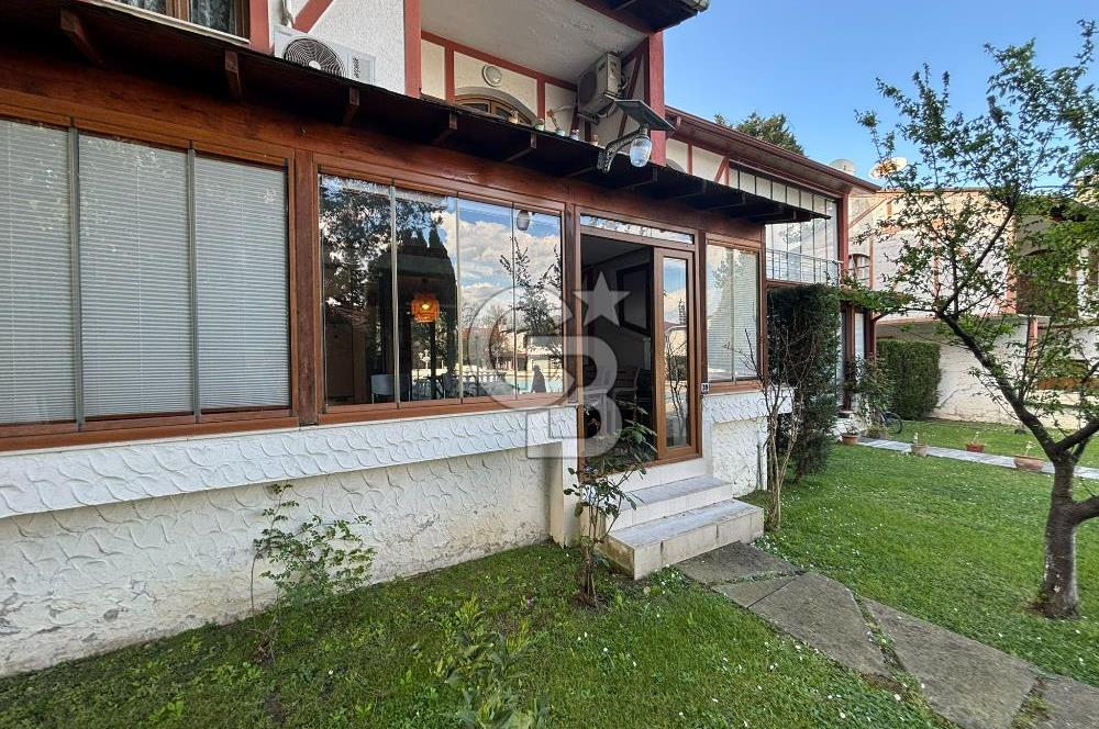 Mavi ve Yeşil Bir Arada: Sahil Yanı, Sosyal Tesisli 3.5+1 Villa