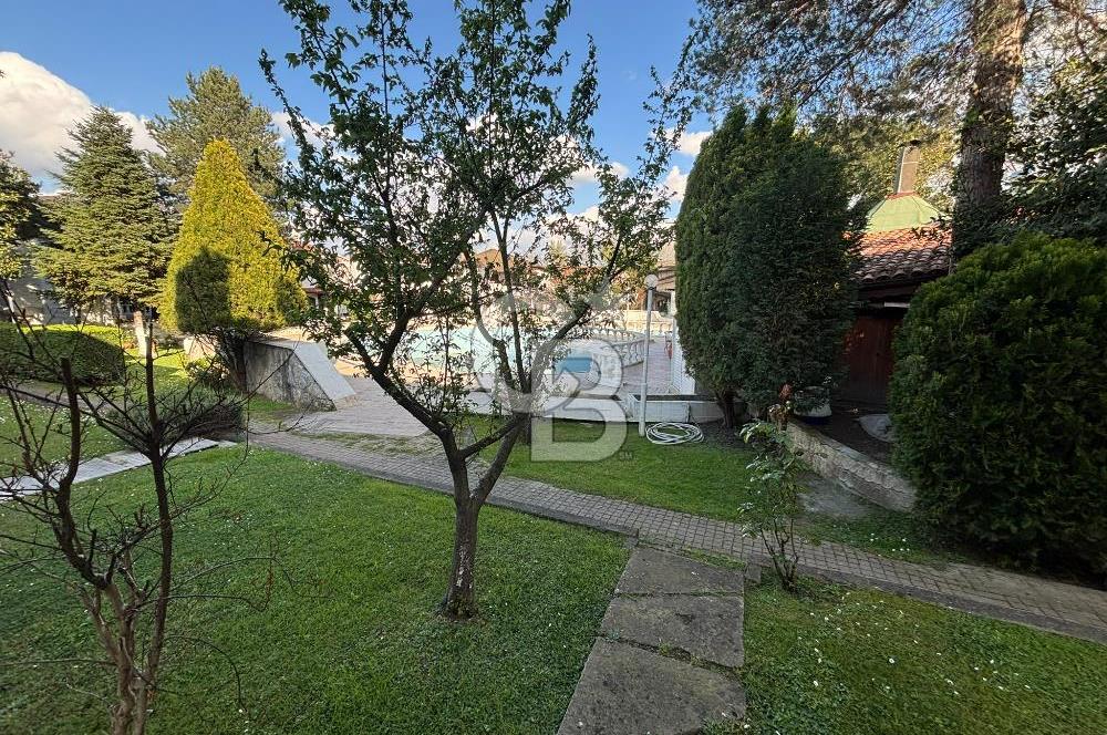Mavi ve Yeşil Bir Arada: Sahil Yanı, Sosyal Tesisli 3.5+1 Villa