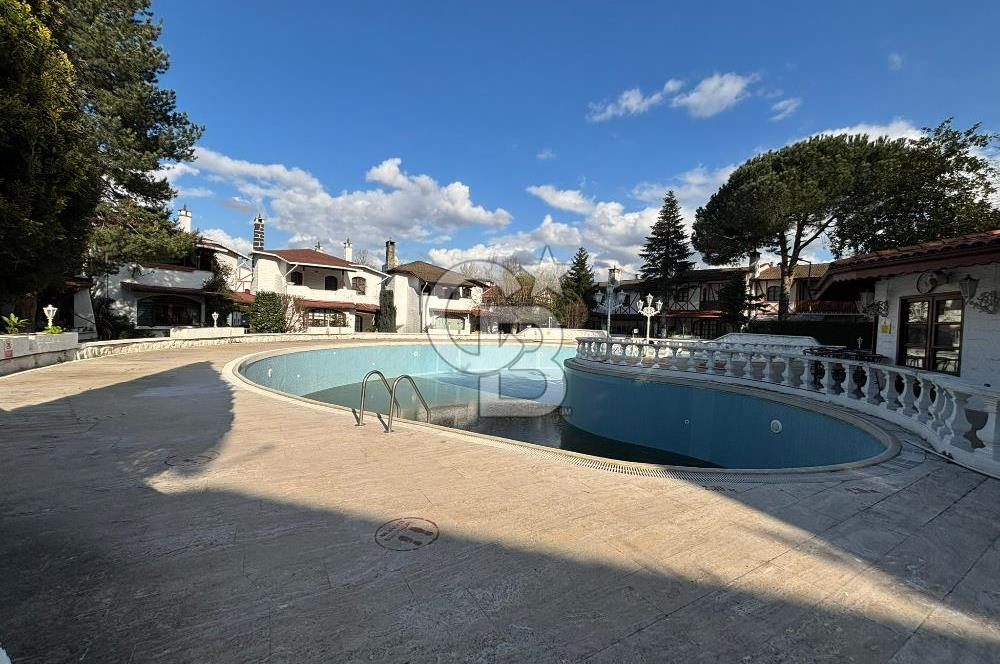 Mavi ve Yeşil Bir Arada: Sahil Yanı, Sosyal Tesisli 3.5+1 Villa