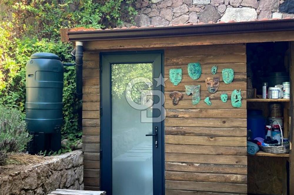 KAZDAĞLARI ASSOS'TA MASAL GİBİ EŞYALI TAŞ EV