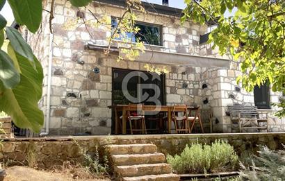 KAZDAĞLARI ASSOS'TA MASAL GİBİ EŞYALI TAŞ EV