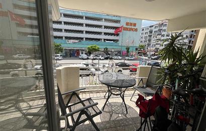 Bostanlı Şehitler Bulvarında Mükemmel Konumda Satılık 3+1 Daire