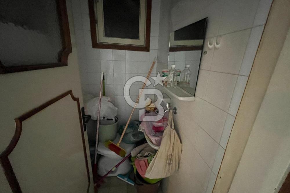Bostanlı Şehitler Bulvarında Mükemmel Konumda Satılık 3+1 Daire