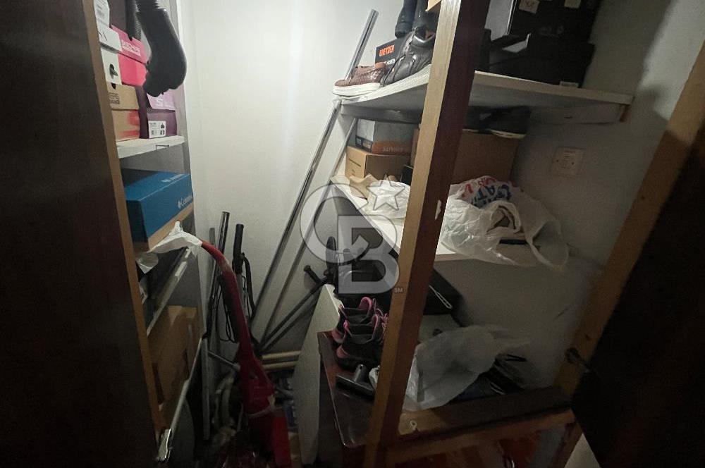 Bostanlı Şehitler Bulvarında Mükemmel Konumda Satılık 3+1 Daire