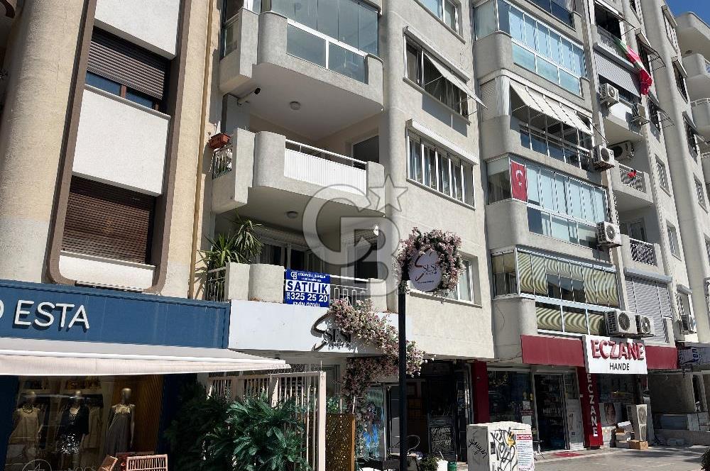 Bostanlı Şehitler Bulvarında Mükemmel Konumda Satılık 3+1 Daire