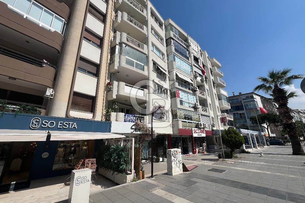 Bostanlı Şehitler Bulvarında Mükemmel Konumda Satılık 3+1 Daire