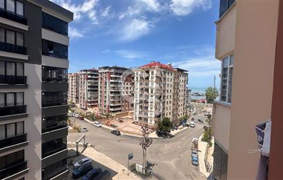 YOMRA SANCAK MERKEZDE DENİZ MANZARALI DAİRE