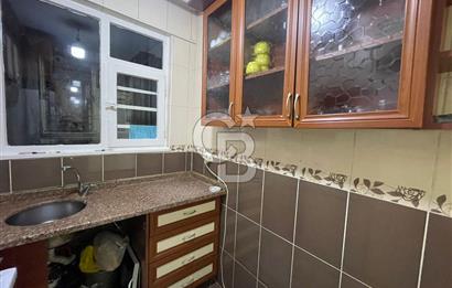 Ömer Hayyam Caddesinde Temiz Masrafsız 2+1