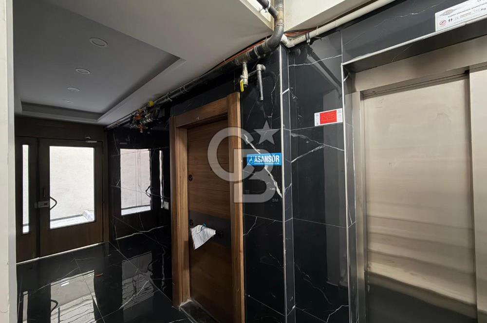 ÜSKÜDAR LİBADİYE DE SATILIK 2+1 DAİRE