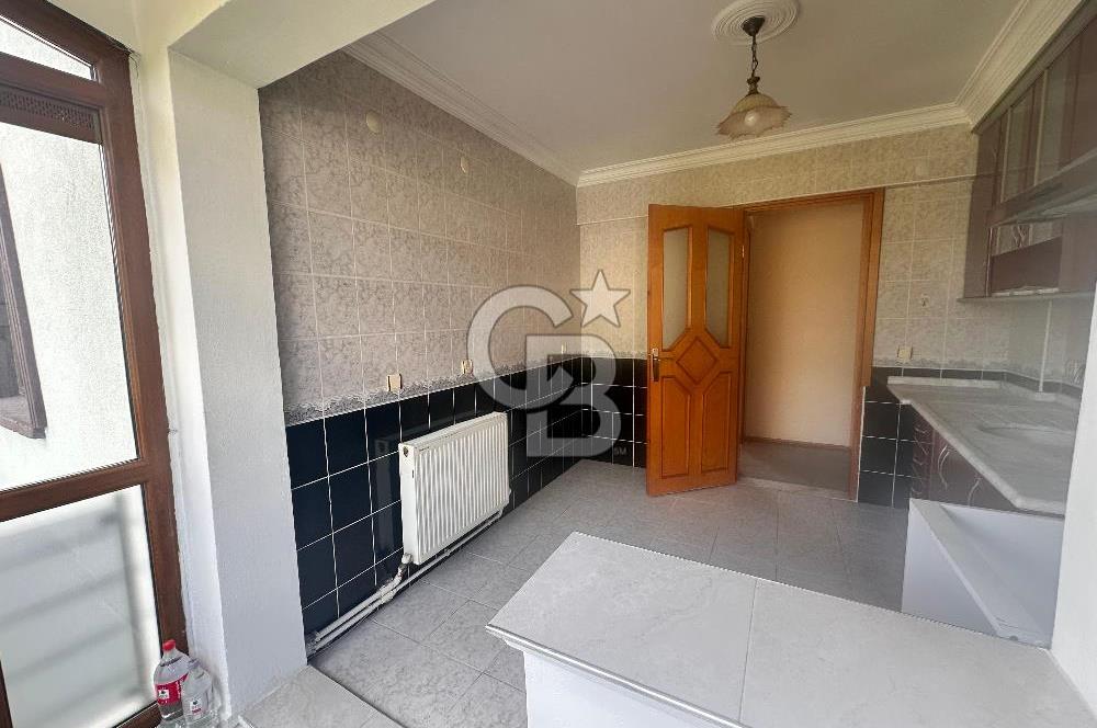 Bornova’da Temiz, Boyalı, Geniş ve Kullanışlı 3+1 Kiralık Daire