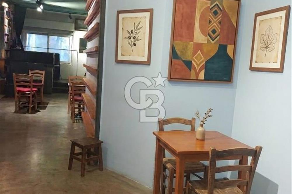 FIRSAT AKARETLER’DE CADDEYE 5 ADIM MESAFEDE DEVREN SATILIK DÜKKAN