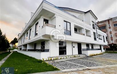 Başiskele Sahilde Geniş Teraslı Lüks Kiralık 1+1 Çatı Dubleks
