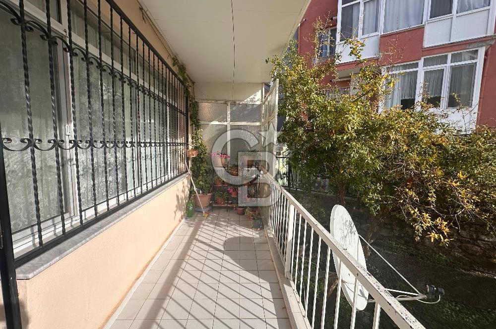 Bornova İnönü Mahallesi’nde Otoparklı, Bahçeli ve Güneş Alan Müstakil Ev