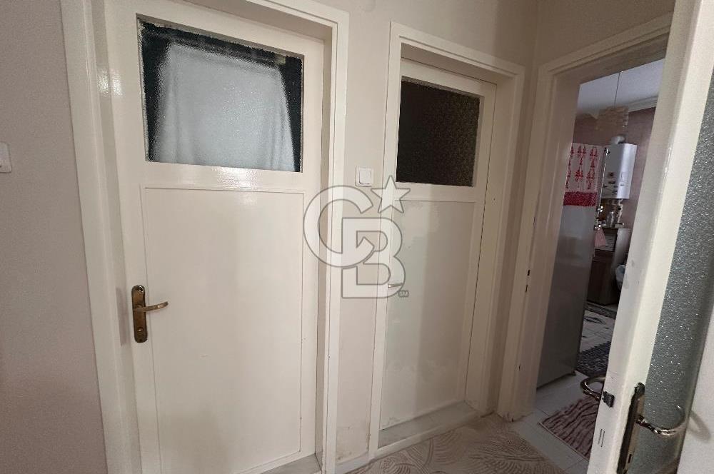 Bornova İnönü Mahallesi’nde Otoparklı, Bahçeli ve Güneş Alan Müstakil Ev