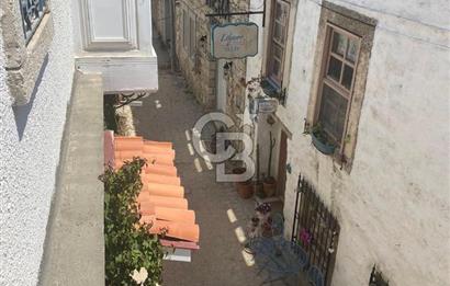Alaçatının Kalbi Hacımemiş'te Cumbalı Müstakil Dubleks
