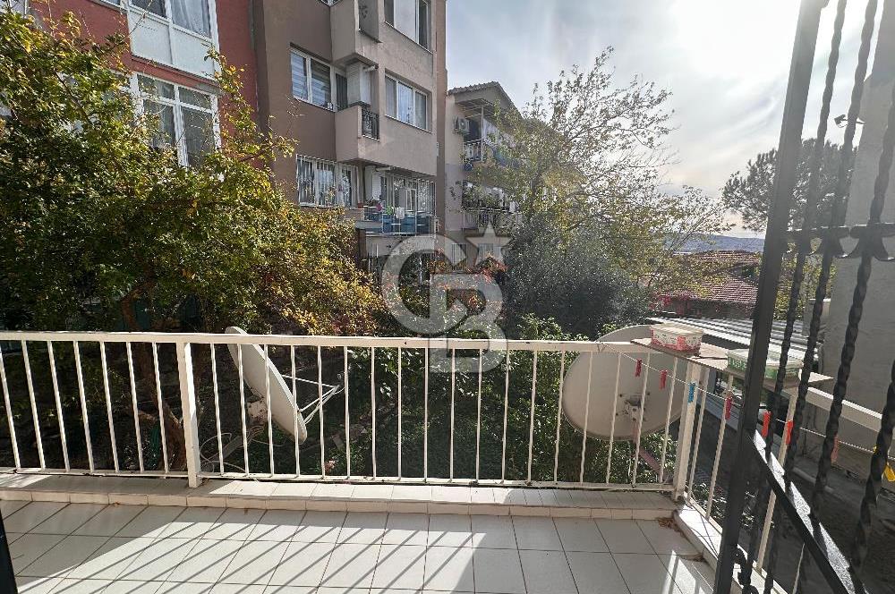 Bornova İnönü Mahallesi’nde Otoparklı, Bahçeli ve Güneş Alan Müstakil Ev