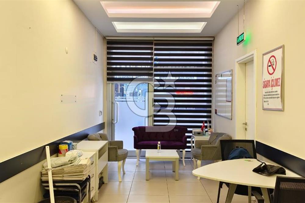 Karşıyaka, Tuna Mah., Çarşı içinde 30 m2 Satılık Dükkan & Mağaza